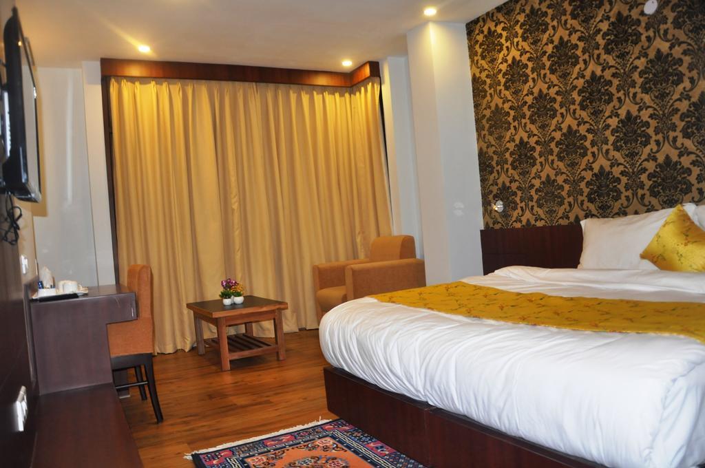 The Golden Crest Hotel กังต็อก ภายนอก รูปภาพ