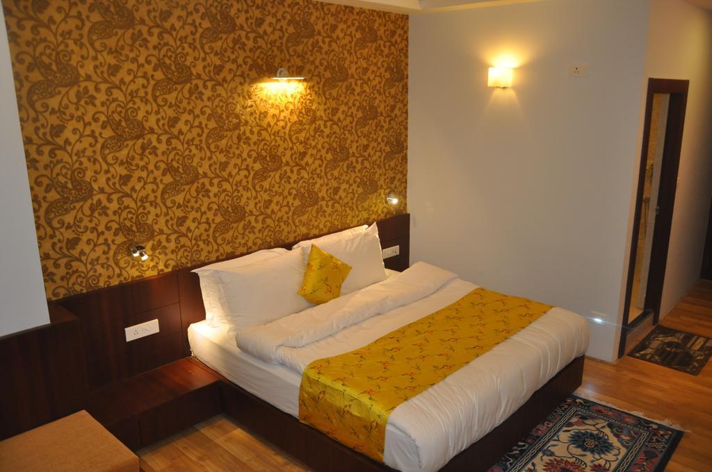The Golden Crest Hotel กังต็อก ห้อง รูปภาพ
