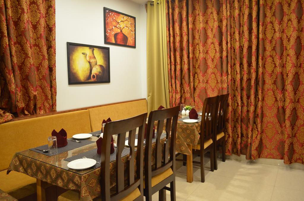The Golden Crest Hotel กังต็อก ภายนอก รูปภาพ