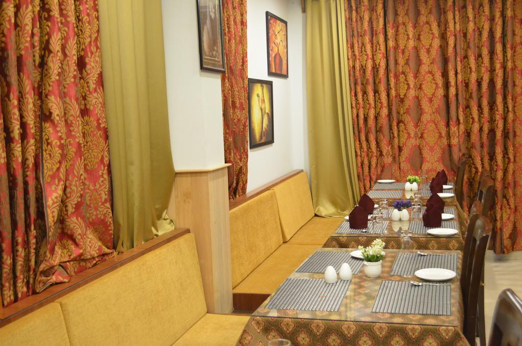 The Golden Crest Hotel กังต็อก ภายนอก รูปภาพ