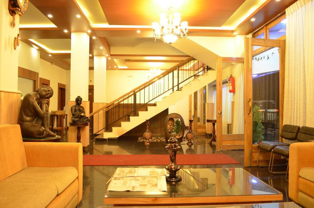 The Golden Crest Hotel กังต็อก ภายนอก รูปภาพ
