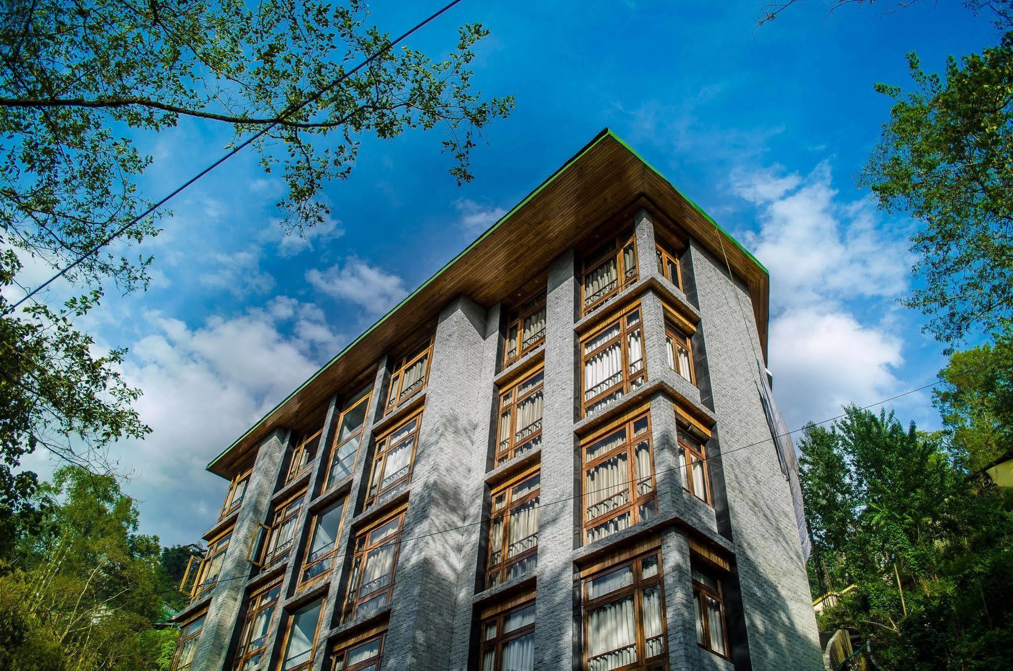 The Golden Crest Hotel กังต็อก ภายนอก รูปภาพ
